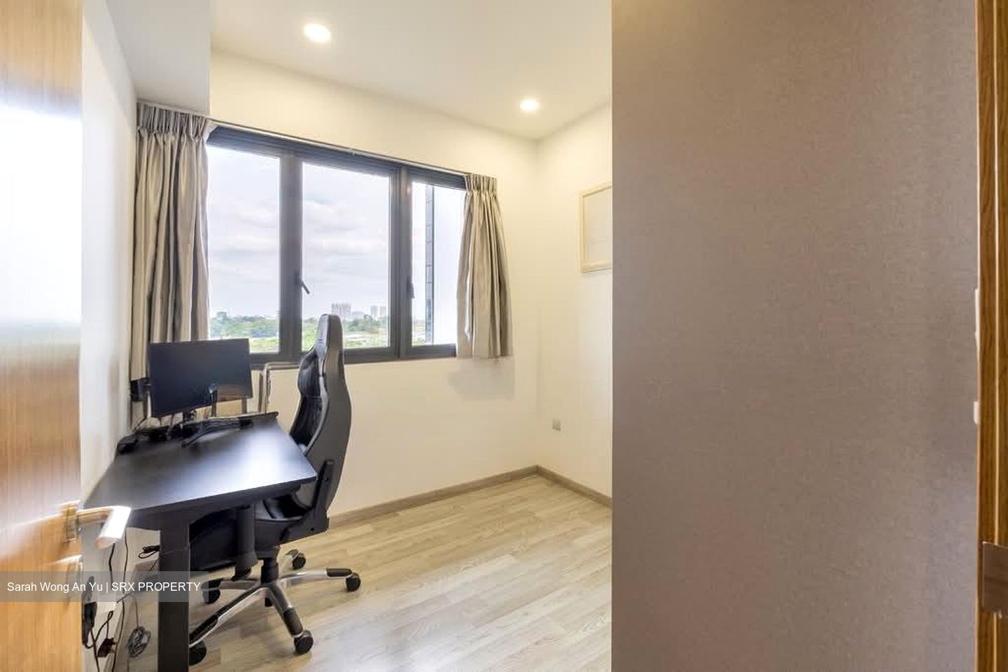 Lakeville (D22), Condominium #566298621